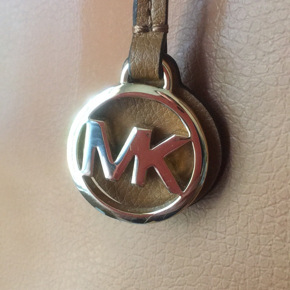 Michael Kors Shoulder Handbag - Picture 3 of 4